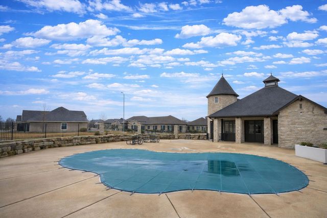 518 N Dublin Drive, Nixa, MO 65714