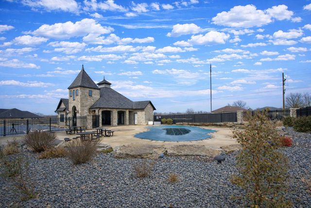 518 N Dublin Drive, Nixa, MO 65714
