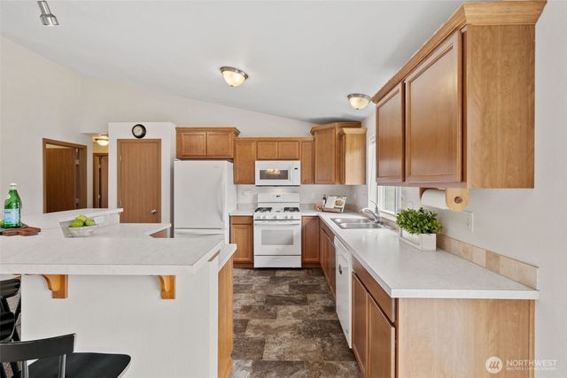 1303 E Alta Drive, Belfair, WA 98528