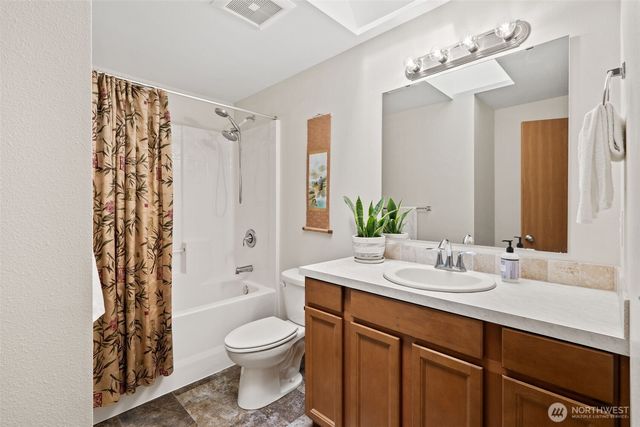 1303 E Alta Drive, Belfair, WA 98528