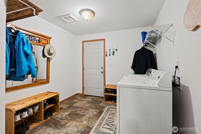1303 E Alta Drive, Belfair, WA 98528
