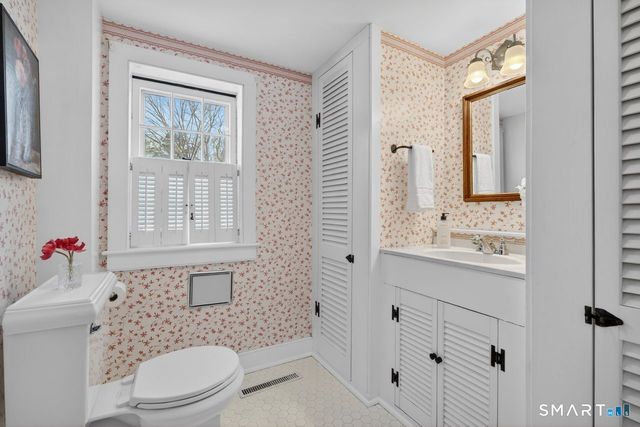 243 Mile Creek Road, Old Lyme, CT 06371