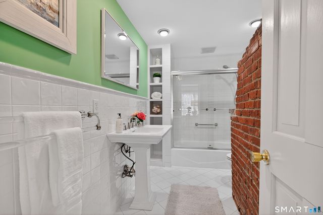 243 Mile Creek Road, Old Lyme, CT 06371