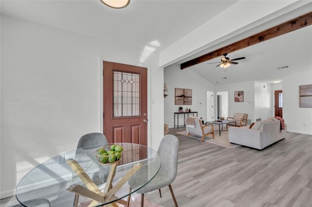 1800 Tamra CT, Round Rock, TX 78681