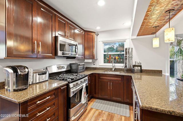 4 Andiron Court, Howell, NJ 07731