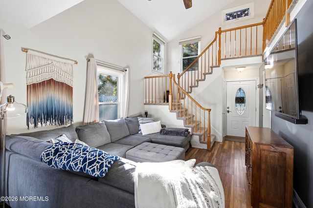 4 Andiron Court, Howell, NJ 07731