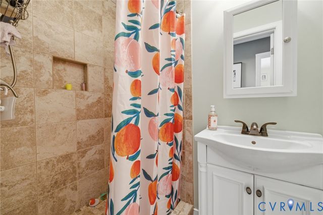 23 Huntsman Rd, Sandston, VA 23150