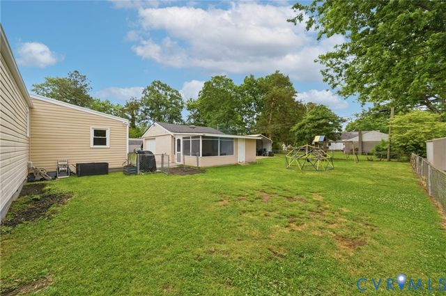 23 Huntsman Rd, Sandston, VA 23150