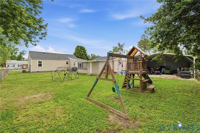 23 Huntsman Rd, Sandston, VA 23150