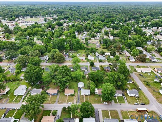 23 Huntsman Rd, Sandston, VA 23150