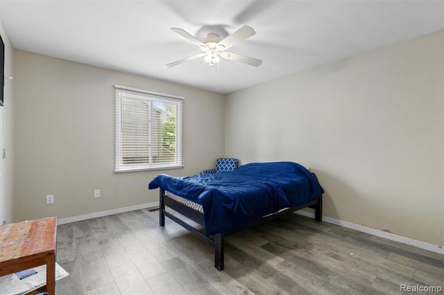 3195 Green Oaks Drive, West Bloomfield, MI 48324