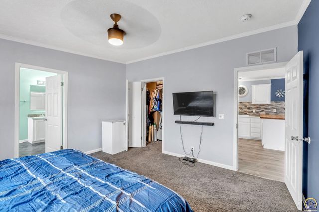 319 SE 44th Ter, Topeka, KS 66609