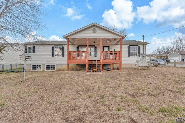 319 SE 44th Ter, Topeka, KS 66609