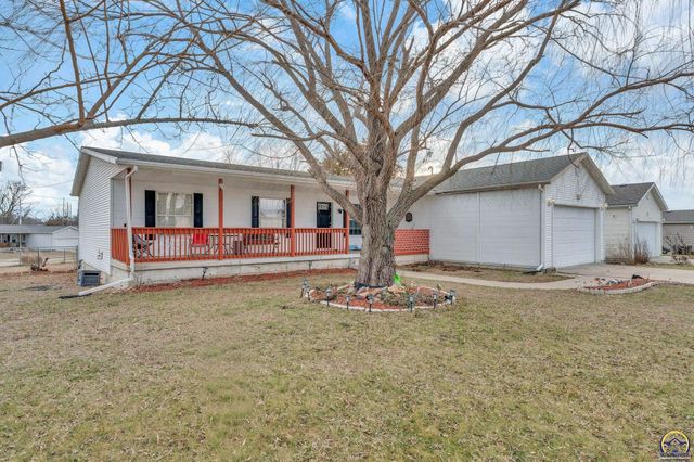 319 SE 44th Ter, Topeka, KS 66609