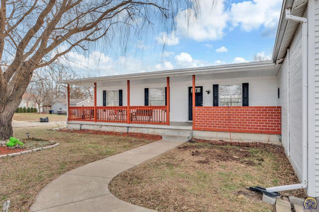 319 SE 44th Ter, Topeka, KS 66609