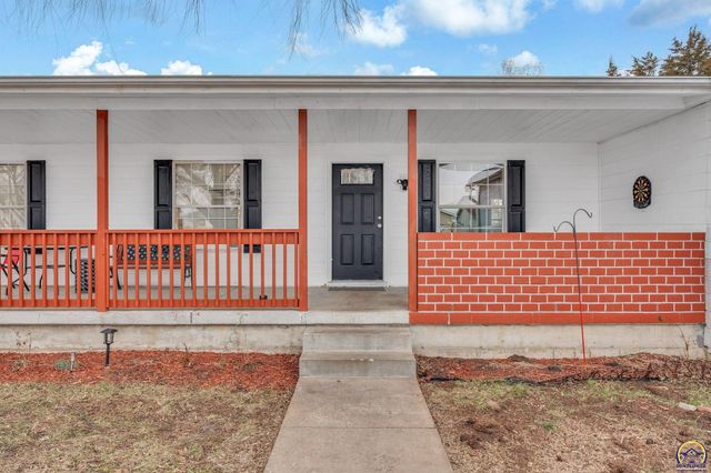 319 SE 44th Ter, Topeka, KS 66609