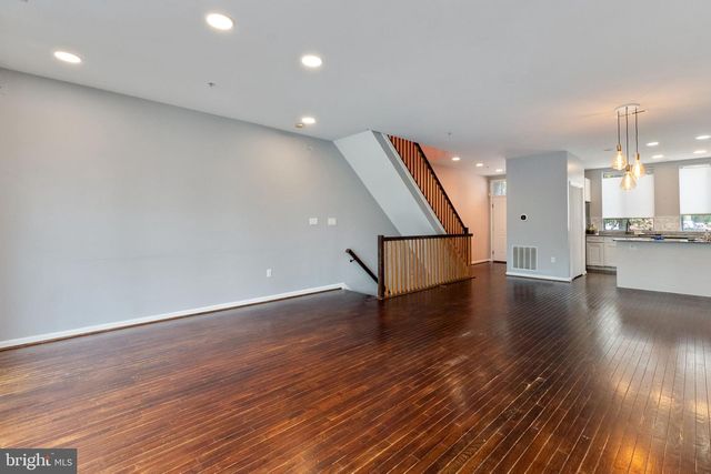 1025 COVINGTON ST, Baltimore, MD 21230