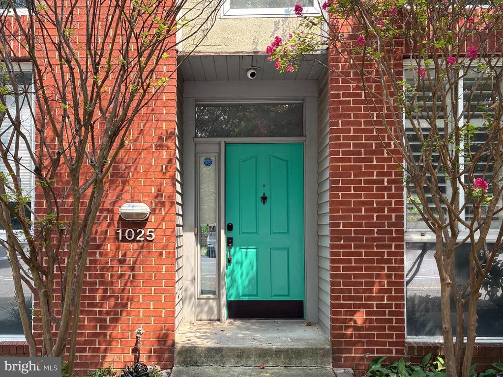 1025 COVINGTON ST, Baltimore, MD 21230