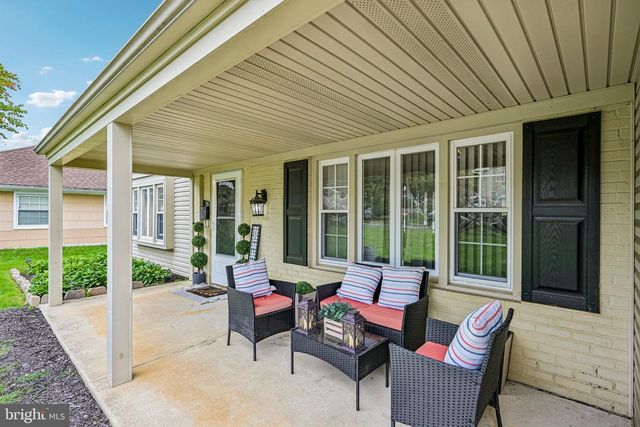 38 MANDOLIN LN, Willingborough, NJ 08046