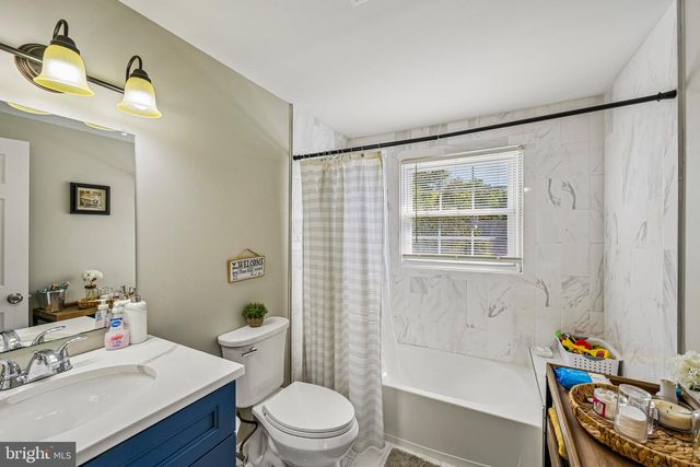 38 MANDOLIN LN, Willingborough, NJ 08046