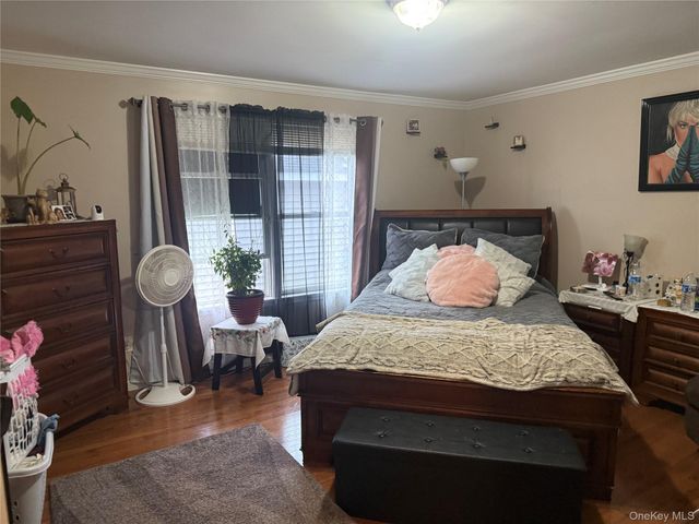 2 1st Street, Coram, NY 11727