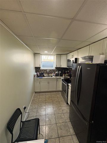 2 1st Street, Coram, NY 11727