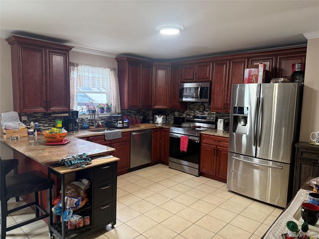 2 1st Street, Coram, NY 11727