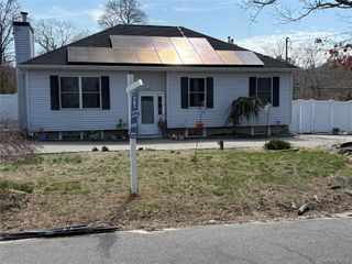 2 1st Street, Coram, NY 11727