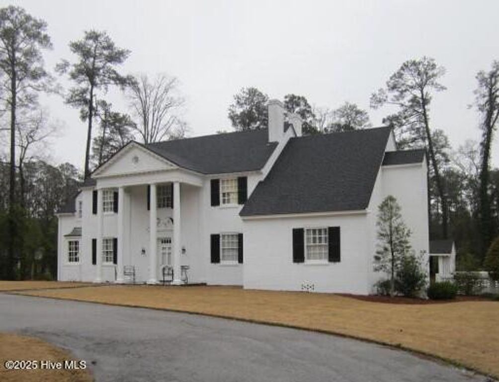 907 Raleigh Road Parkway, Wilson, NC 27896
