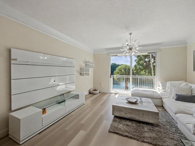 2046 Alta Meadows Lane 1904, Delray Beach, FL 33444