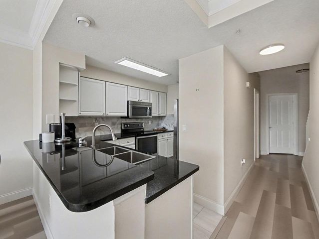 2046 Alta Meadows Lane 1904, Delray Beach, FL 33444