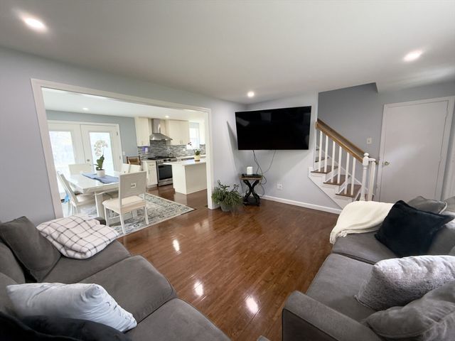 184 Whitehall Way, Barnstable, MA 02601