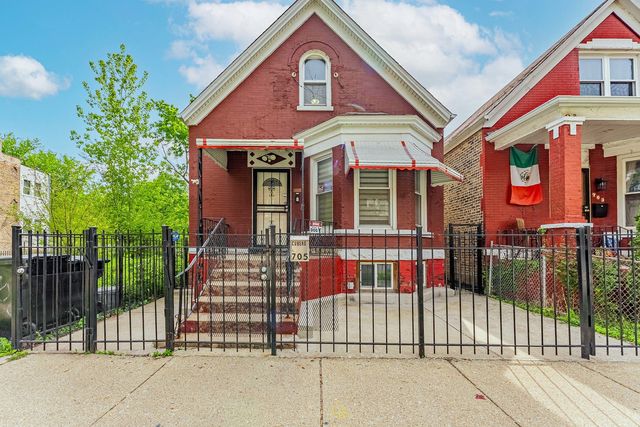 705 N Ridgeway Avenue, Chicago, IL 60624