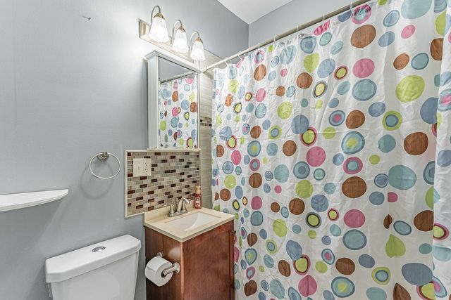 705 N Ridgeway Avenue, Chicago, IL 60624