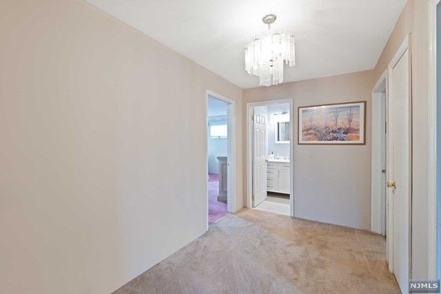 905 Lake Avenue, Clark, NJ 07066