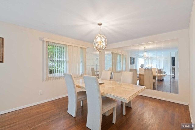905 Lake Avenue, Clark, NJ 07066