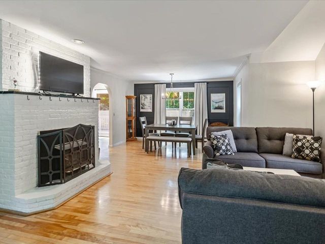 20 Hagan Drive, Essex, VT 05452