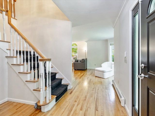 20 Hagan Drive, Essex, VT 05452