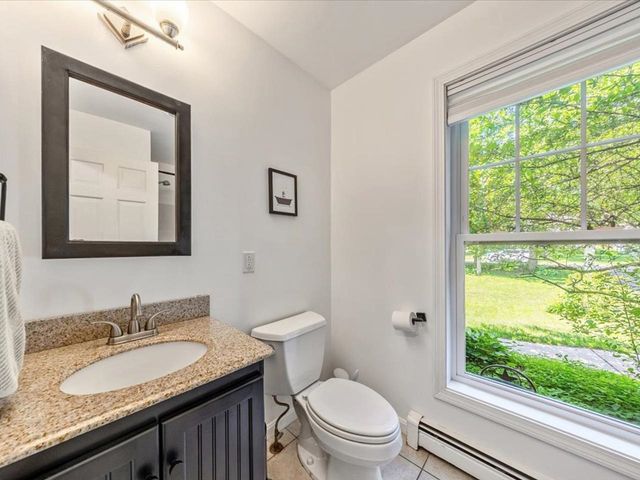 20 Hagan Drive, Essex, VT 05452