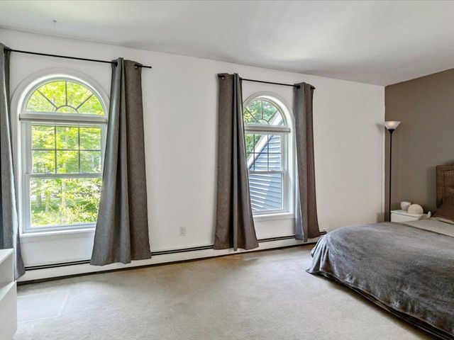 20 Hagan Drive, Essex, VT 05452