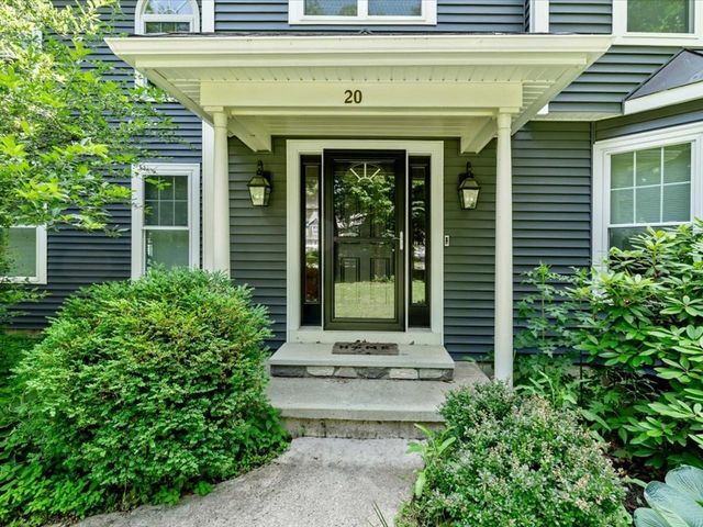 20 Hagan Drive, Essex, VT 05452