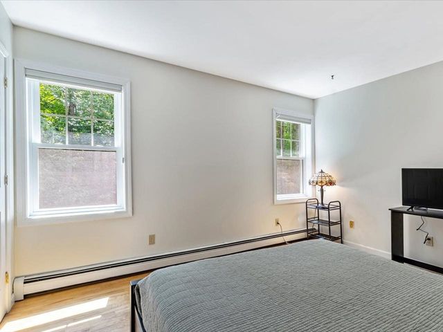 20 Hagan Drive, Essex, VT 05452