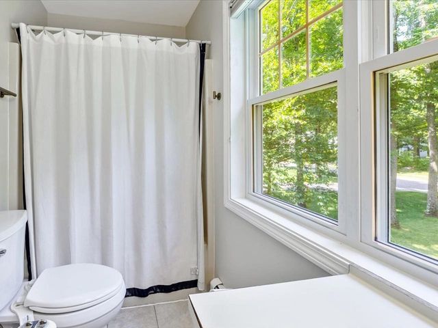 20 Hagan Drive, Essex, VT 05452