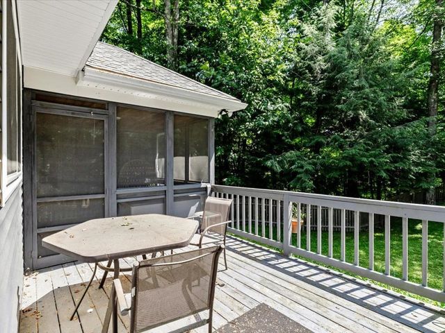 20 Hagan Drive, Essex, VT 05452