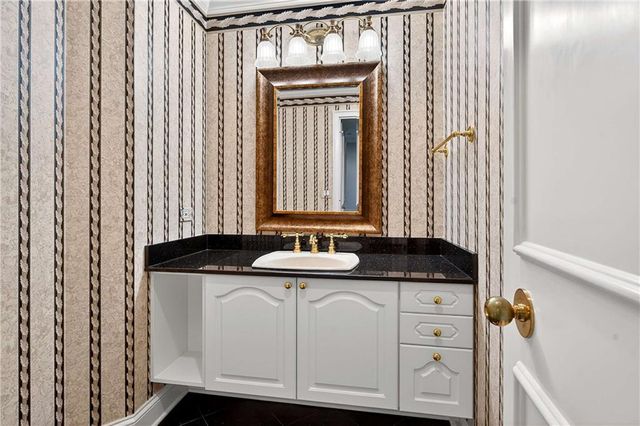 2660 Peachtree NW Road 19F, Atlanta, GA 30305