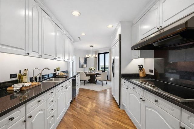 2660 Peachtree NW Road 19F, Atlanta, GA 30305