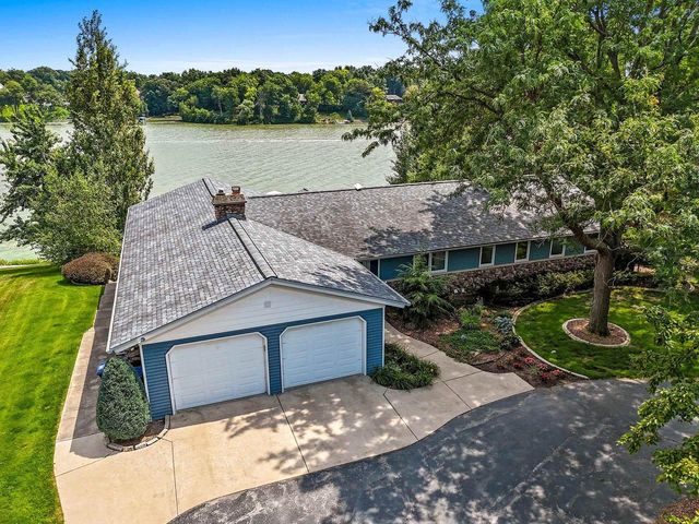 2057 LOST DAUPHIN ROAD, De Pere, WI 54115