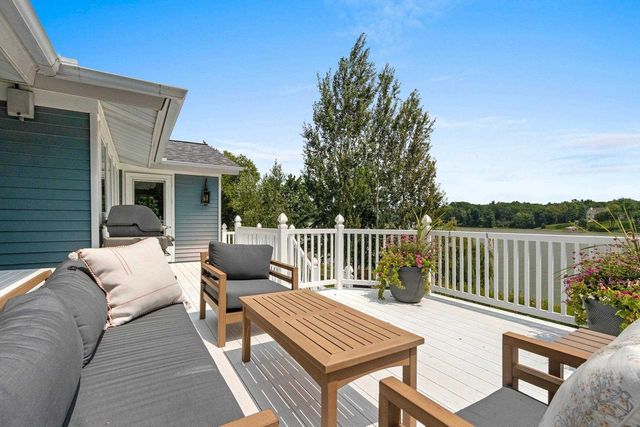 2057 LOST DAUPHIN ROAD, De Pere, WI 54115