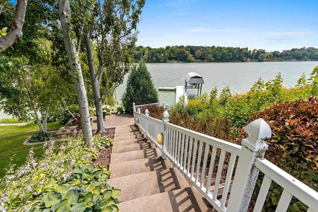 2057 LOST DAUPHIN ROAD, De Pere, WI 54115