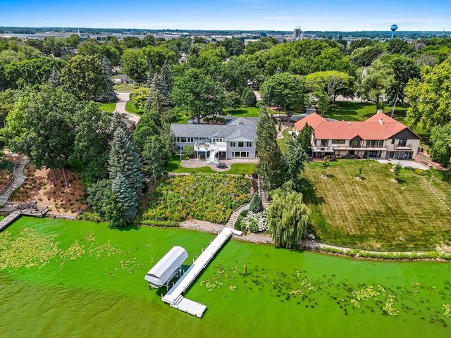 2057 LOST DAUPHIN ROAD, De Pere, WI 54115